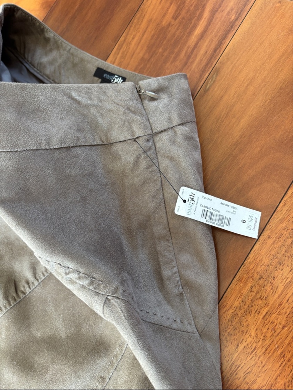 NWT faux suede skirt - Picture 5 of 11